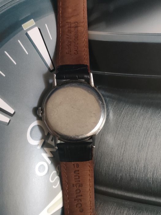 Relógio clássico estrela vermelha