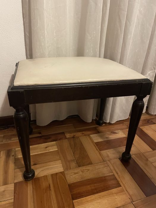 Mobilia de quarto de Pau-Preto
