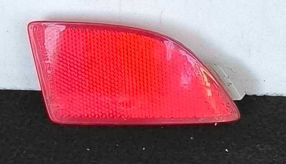 Farolim Pisca Trás Direito BCW8515L0 - MAZDA 3