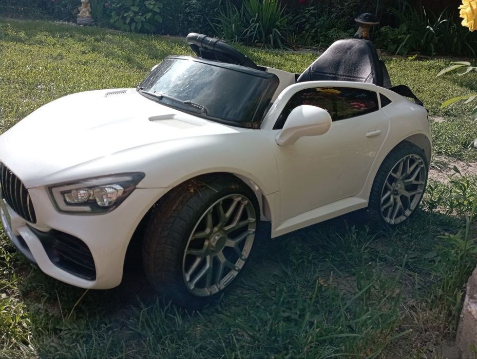 Автомобіль іграшковий