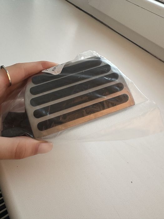 Накладки на педалі нові