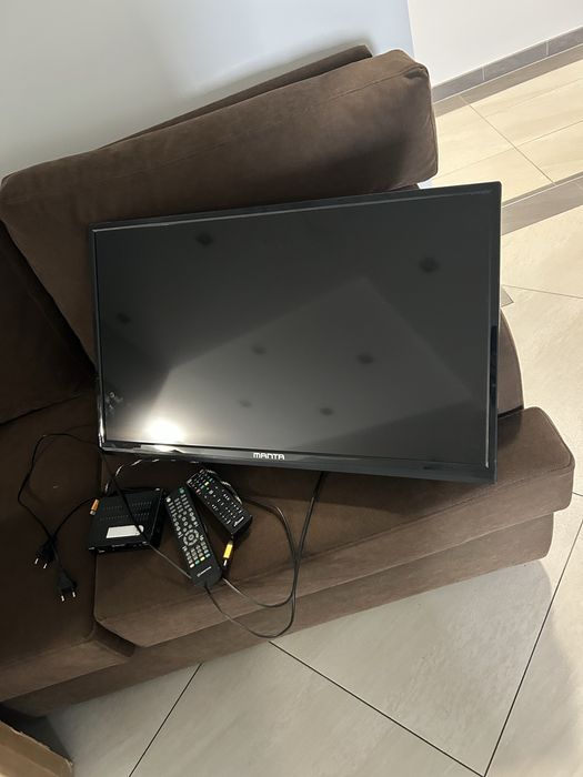 Telewizor Manta z dekoderem.