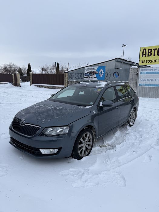 Комплектний перед Skoda a7 Шкода А7 Octavia  бампер LF7Y-F6F6