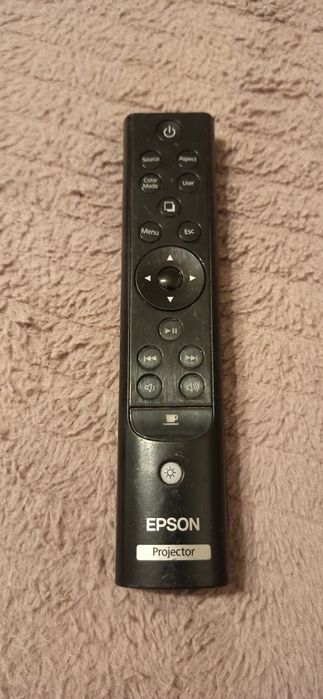 Sprzedam pilot do projektora Epson