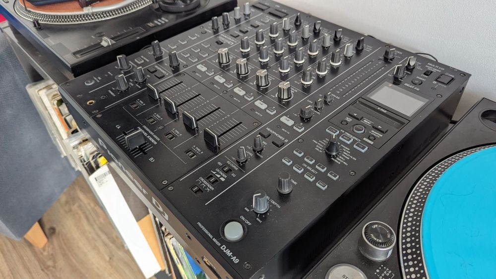 Pioneer DJM A9 mikser