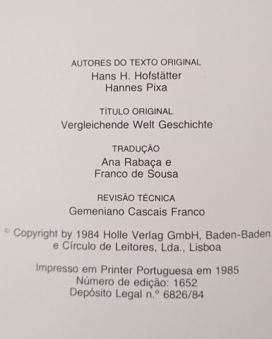 Cinco volumes da História Universal Comparada