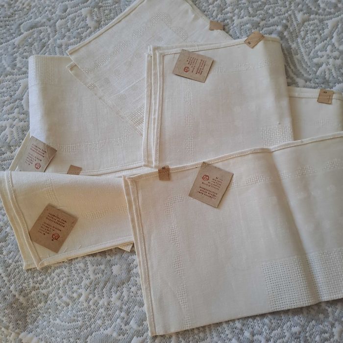 Серветки нові льняні