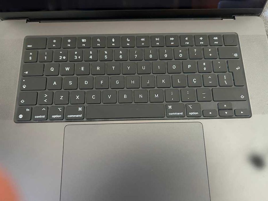 Apple Mac Pro M4 16.2" - 24 GB / 512 SSD