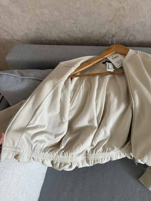 Бомбер весняний Zara, розмір S