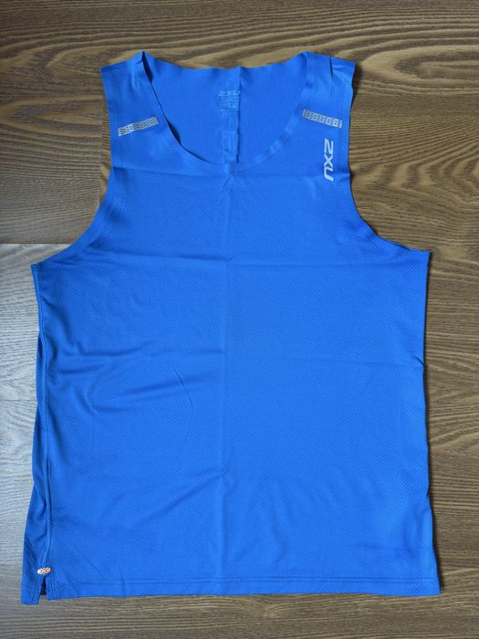 Продам мужскую майку 2XU