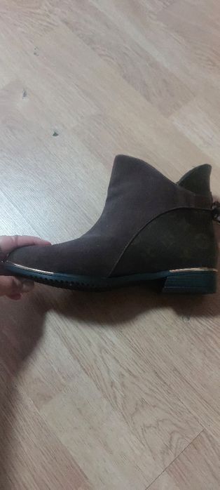 Botki brązowe zamszowe roz  37