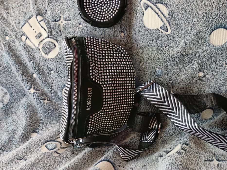 Okazja !!! Saszetka , nerka z cyrkoniami. Czarna.