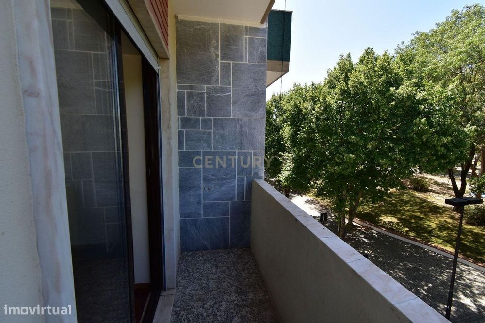 Apartamento T3 arrendado - para Investimento– Localização Central e Ót