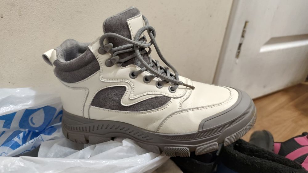 Кроссовки женские зима Meideli M850-7