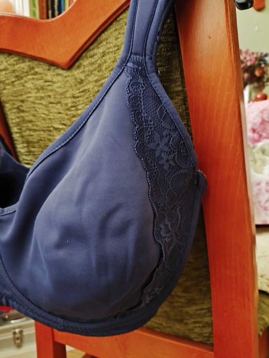 Biustonosz granatowy 85E