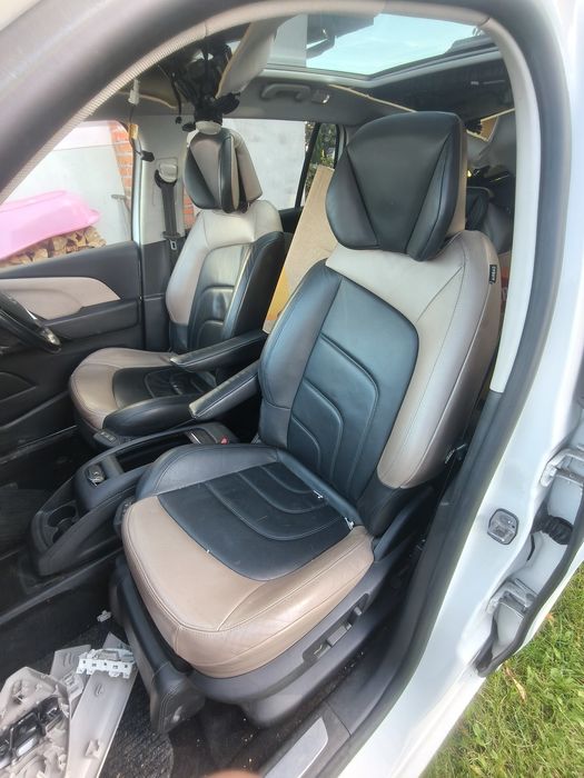 Citroen C4 grand Picasso II fotele skóra skórzane 3 rząd