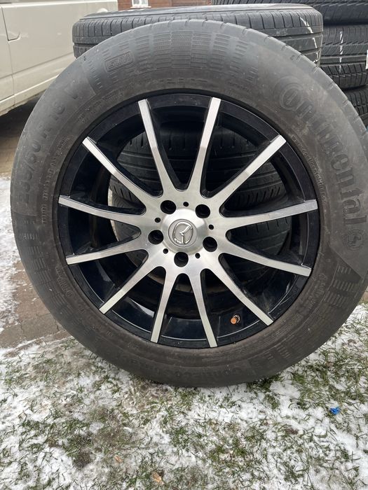 Мазда R18, без пробігу в Україні з літьніми шинами.