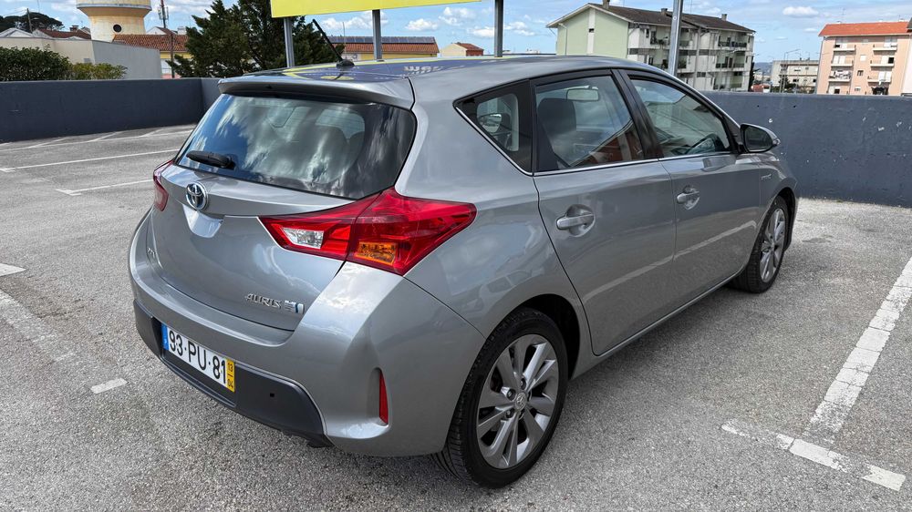 Toyota Auris hybrid 1.8