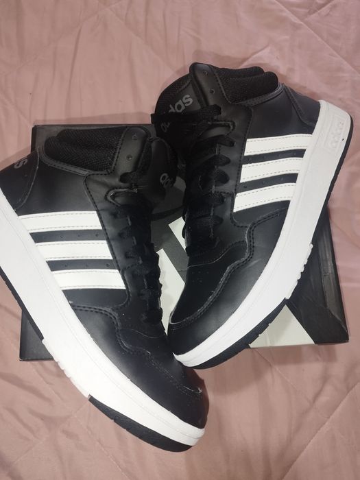 Sapatilhas adidas 38