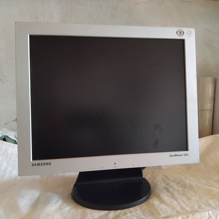 Монітор вживаний