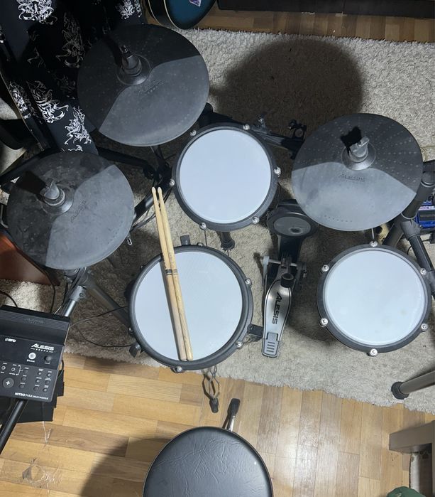 Alesis Nitro Max Drum Kit
