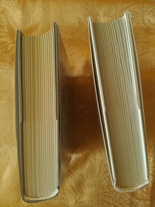 Продаються книги