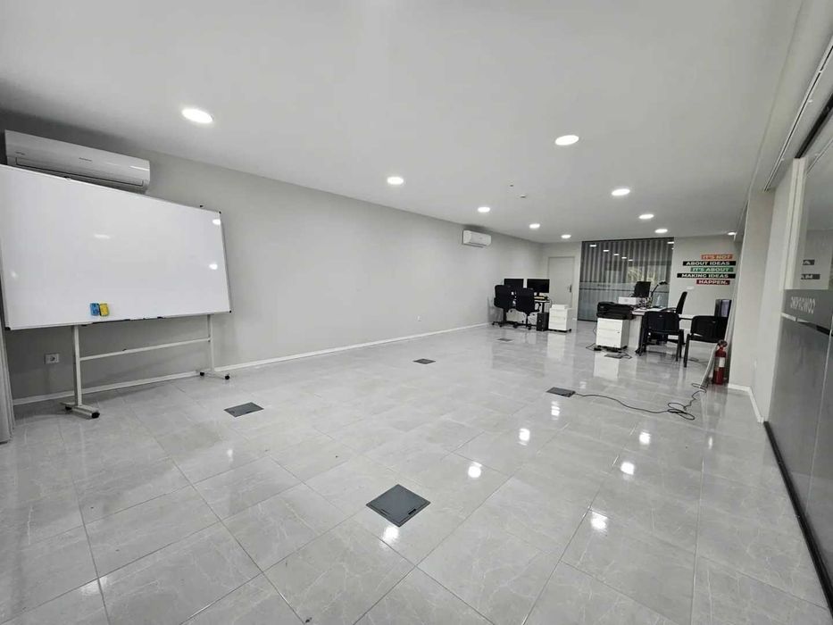 Pavilhão 3.200 m² + Jardim