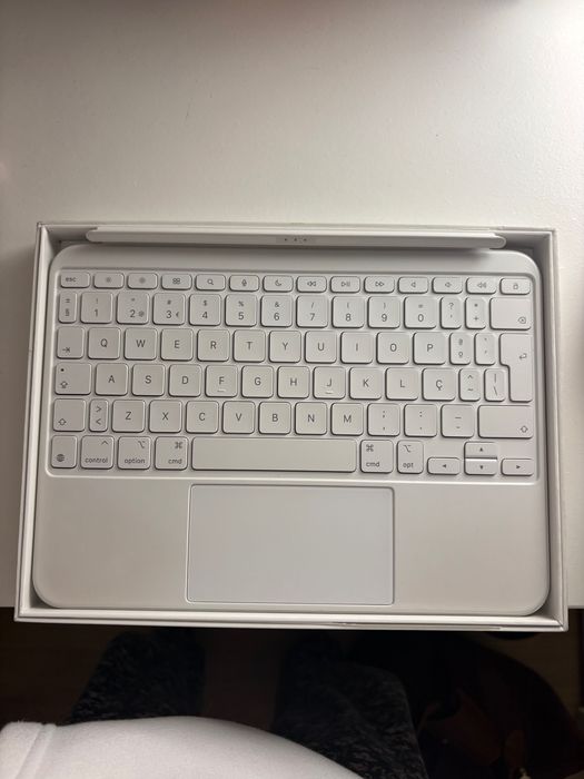 Teclado IPad A16 (11 geração) Apple