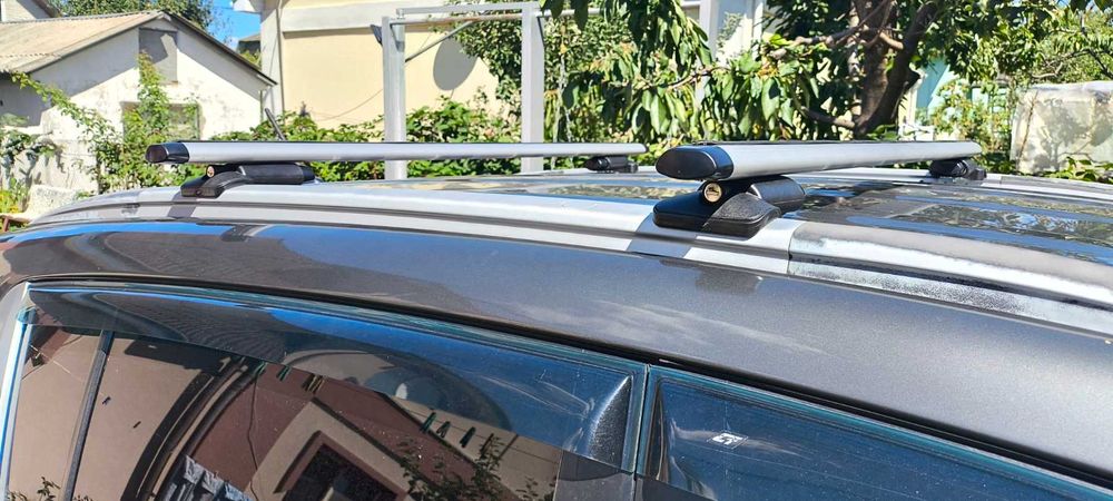 Аэродyги R4 на интегрированные рейлинги KIA Sportage 2010 - 2015г