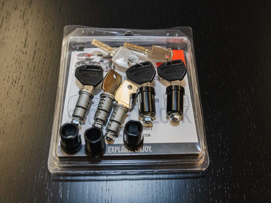 Givi Kit Canhões para Malas Trekker Outback ( NOVOS )