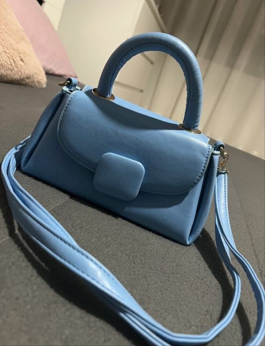 Malinha azul Primark