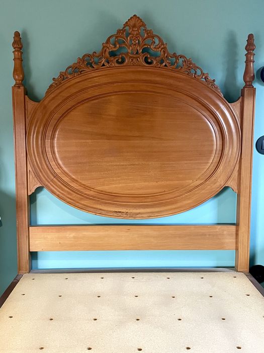 Vendo Cama de Viúva (Corpo e Meio) - Excelente Estado - 110x190