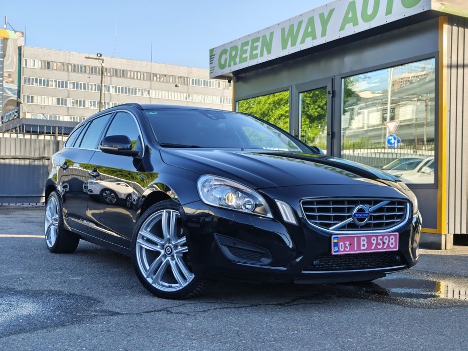 Volvo V60 D4 2.0 дизель  Автомат з Німеччини ВІДЕО