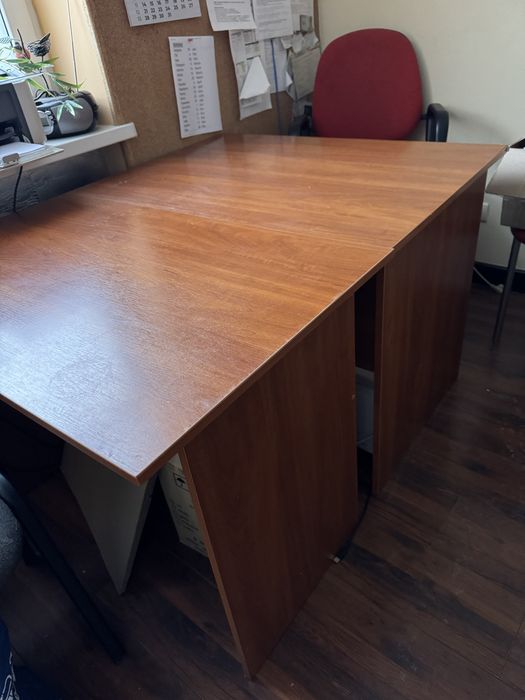 Шафа офісна стіл офісний