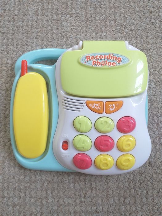 Interaktywny telefon z funkcją nagrywania