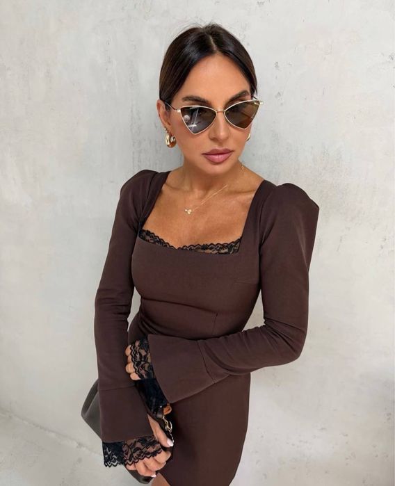 Жіноча гарна сукня