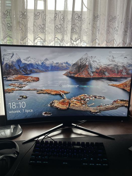 Monitor MSI 27 cali, zakrzywiony