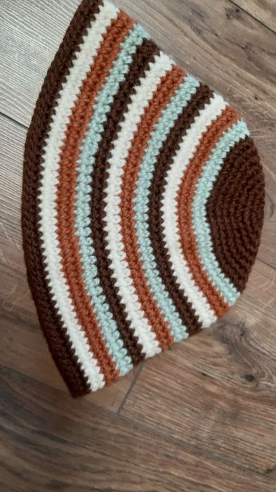 Вязаная шапка новая