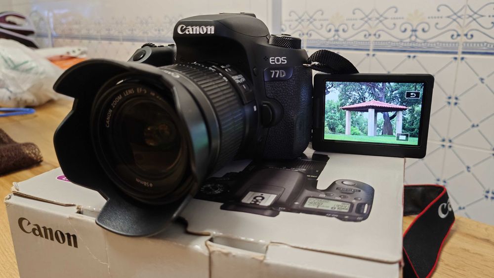 Camara Canon 77D como nova