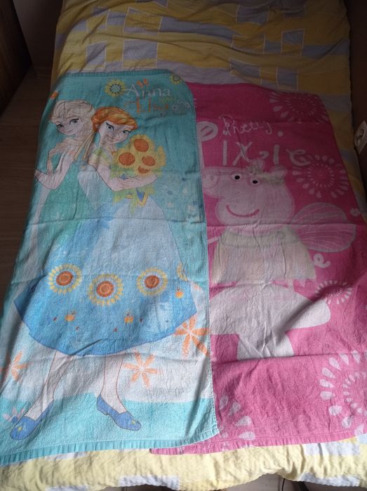 Ręczniki kąpielowe duże ELSA Kraina lodu, świnka Peppa