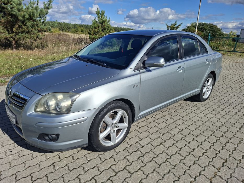 Toyota Avensis II