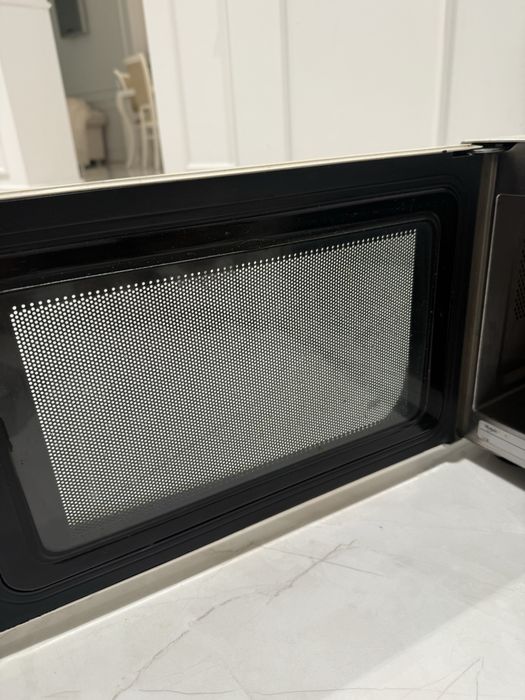 Mikrofalówka whirpool działa