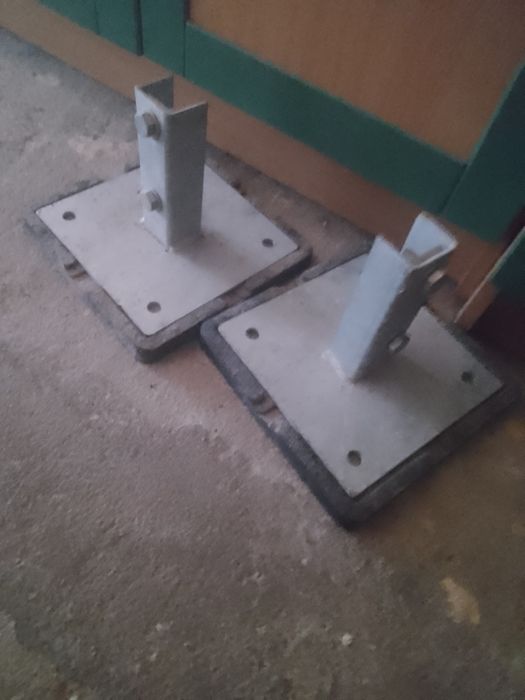 Stopy, podpory dachowe Niczuk