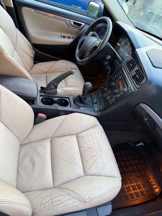 Samochód osobowy Volvo v70