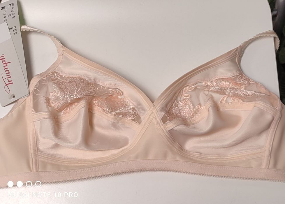 Biustonosz Triumph 80A.  060