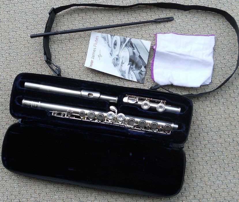 Flet poprzeczny TREVOR JAMES model 3041E