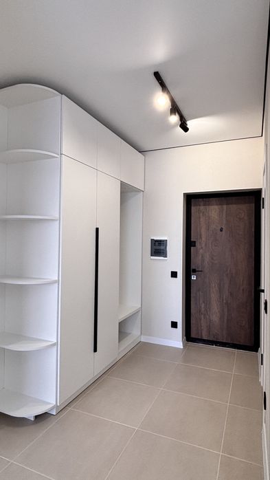 Квартира з НОВИМ ремонтом з індівідуальним газовим опаленням