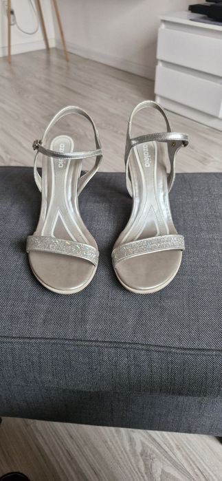 Srebrne szpilki rozmiar. 40