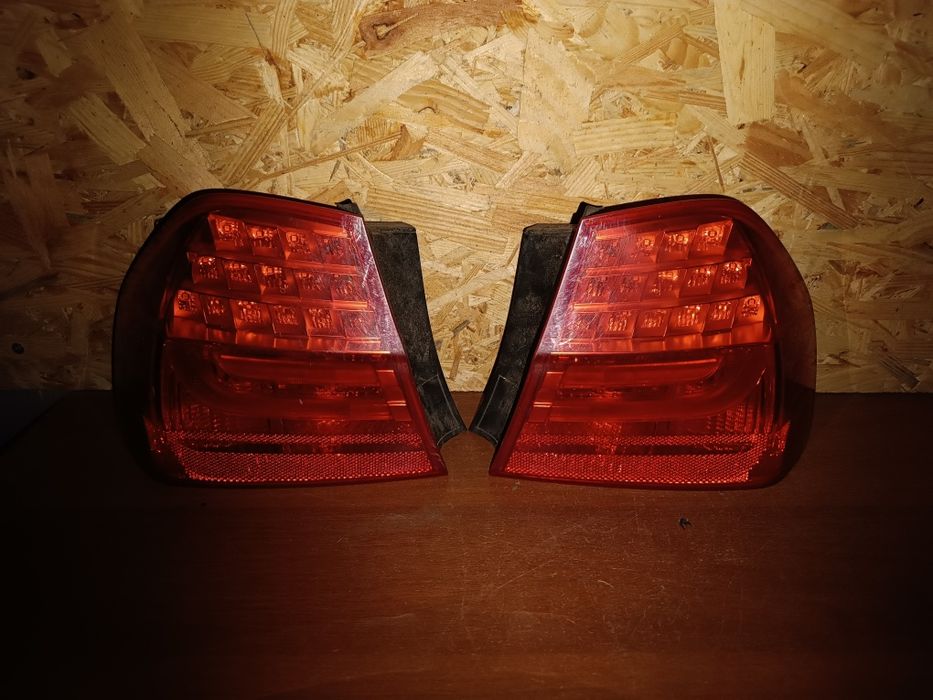 Задні фонарі BMW E90