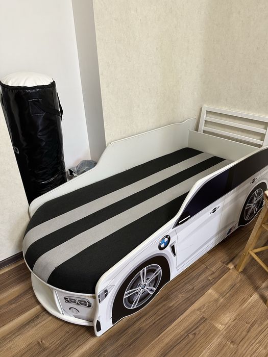 Детская Кровать машина